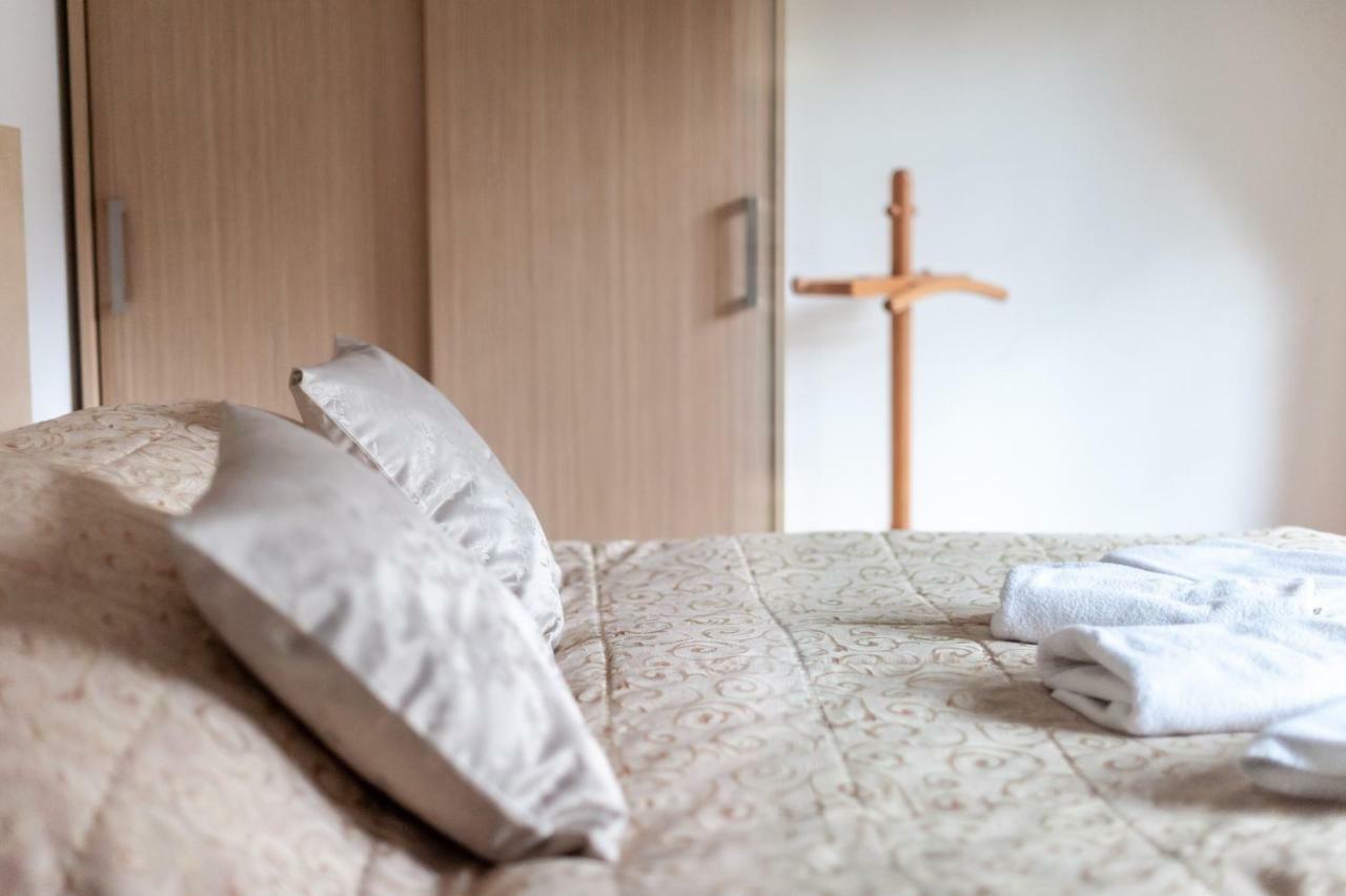 Vila Helena - Apartman Helena 15 Apartment Ruzomberok Ngoại thất bức ảnh
